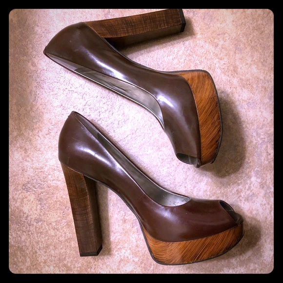 Gianni Bini Brown Peep Toe Heels - Picture 1 of 3
